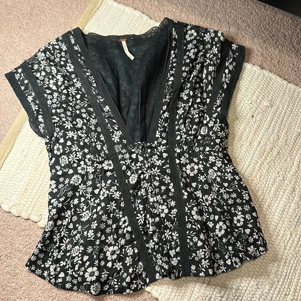 NWOT Free People Landy Printed Top NWOT size S - Picture 1 of 4